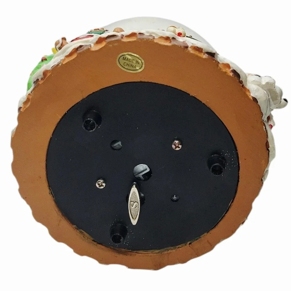 Gingerbread Couple Christmas Musical Snow Globe Wind Up Music Box Holiday Decor